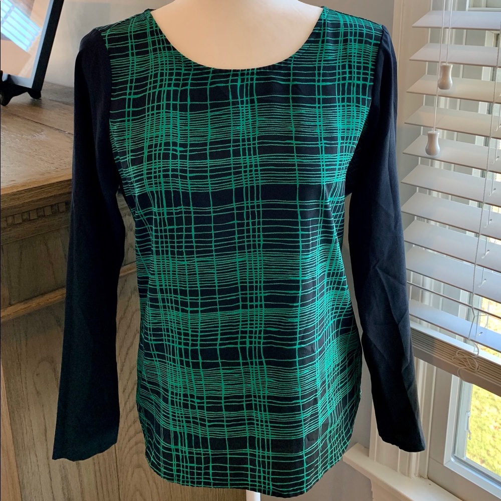 Ann Taylor Loft XS Navy Blue and Green Shirt